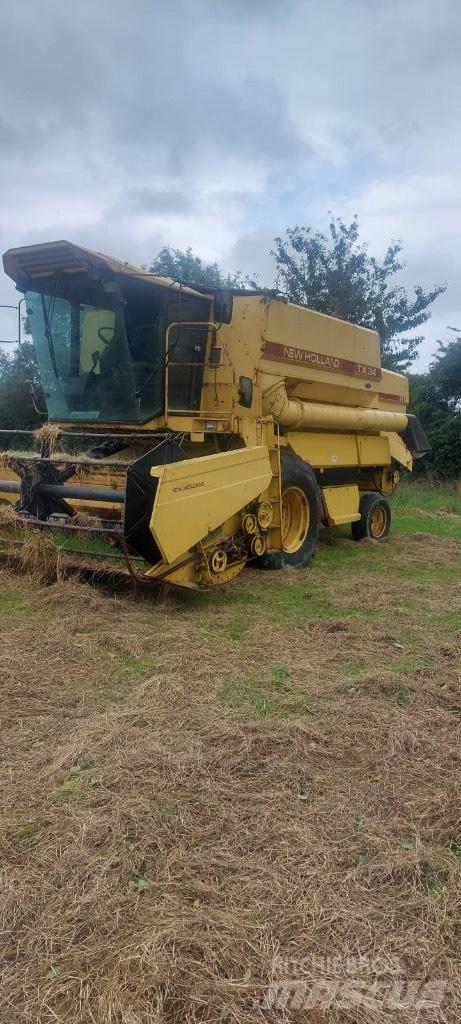 New Holland TX 34 Combine harvesters