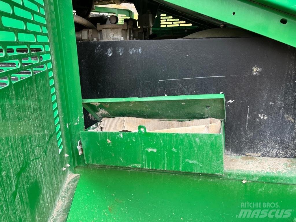 McCloskey R230 Screeners