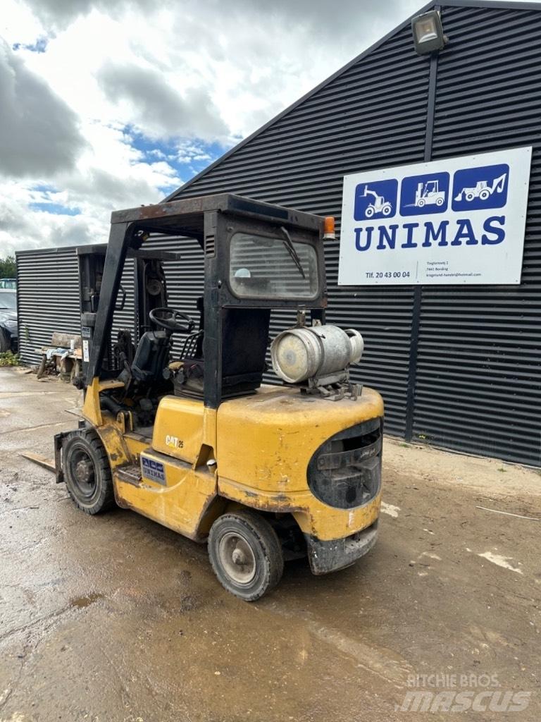 CAT GP 25 LPG trucks