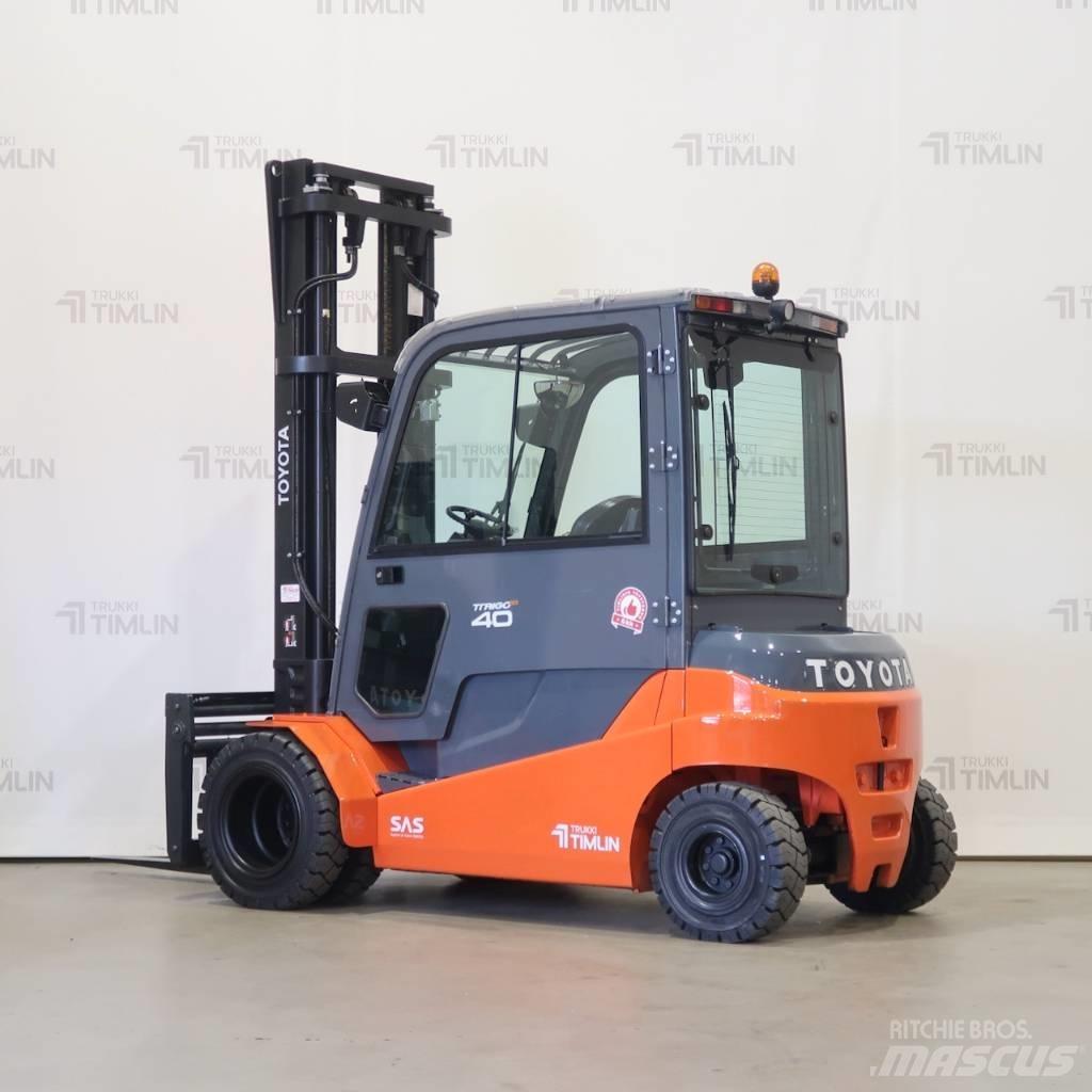 Toyota 8FBMT40 Electric forklift trucks