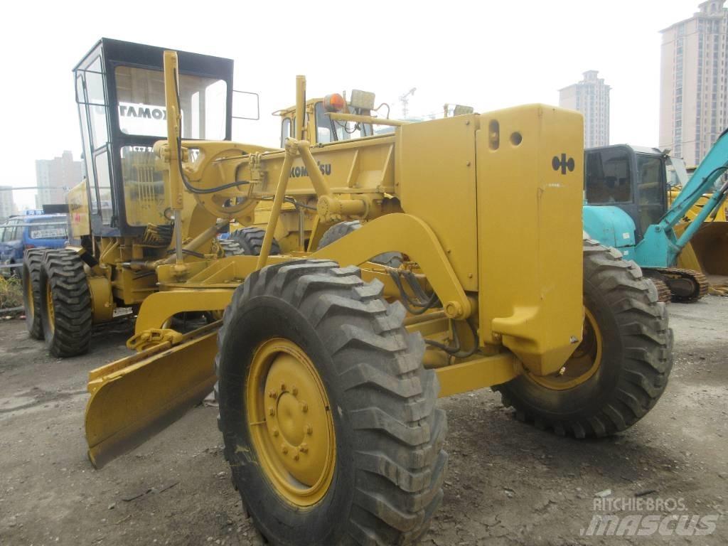 Komatsu GD 623 Graders