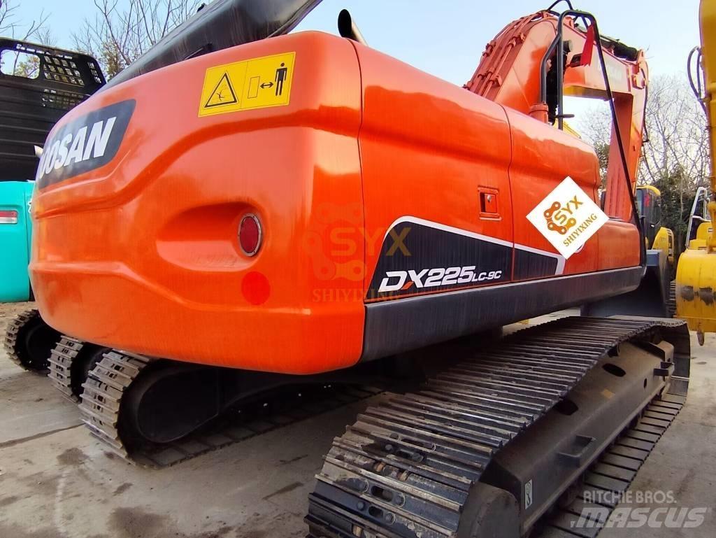 Doosan DX 225 LC Crawler excavators