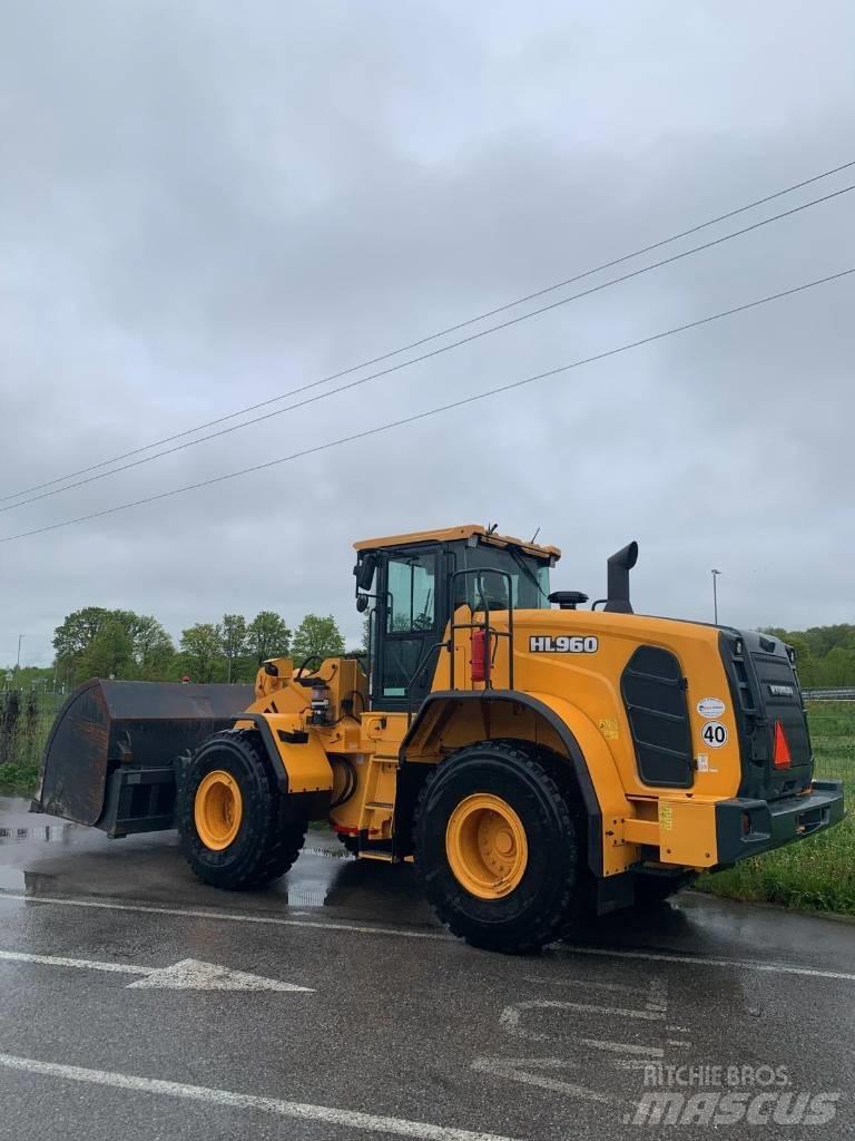 Hyundai HL 960 Wheel loaders