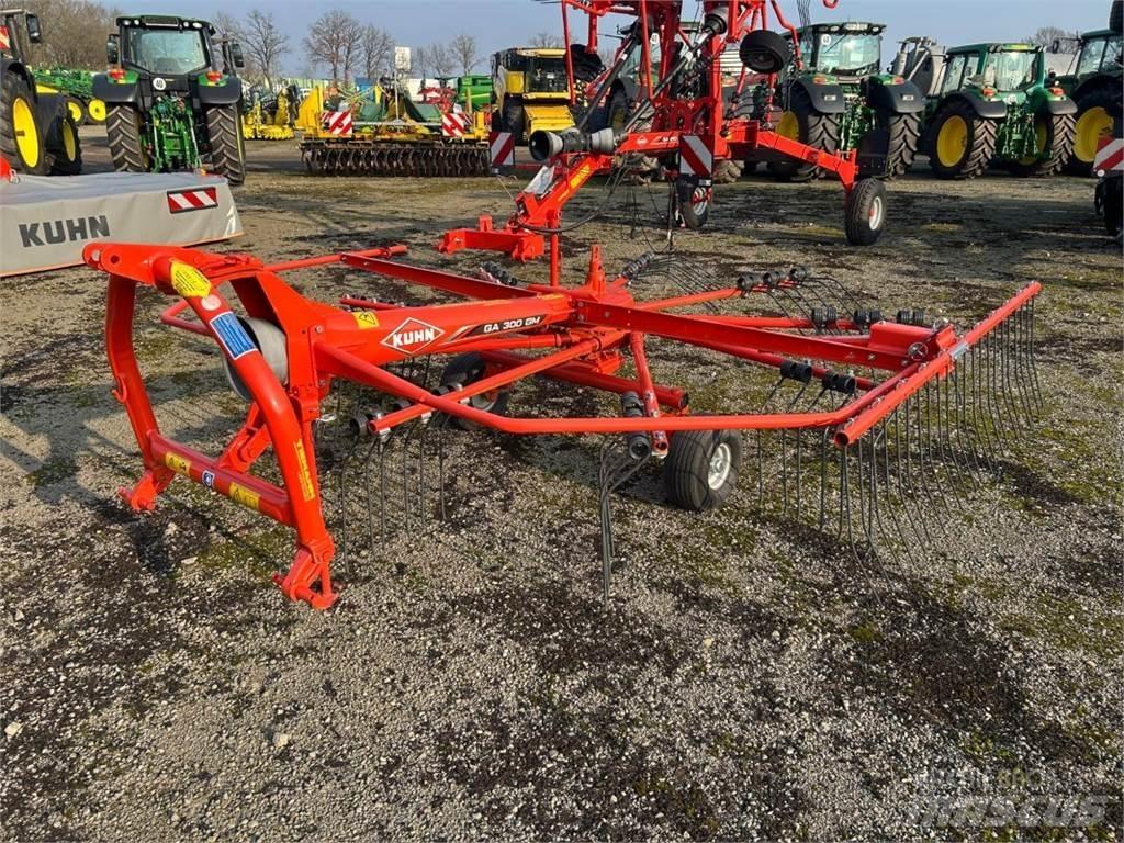 Kuhn GA 300 GM Swathers