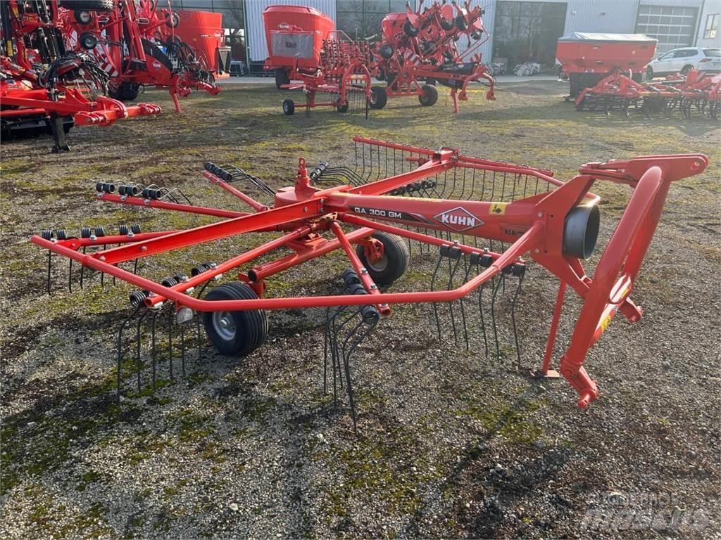 Kuhn GA 300 GM Swathers