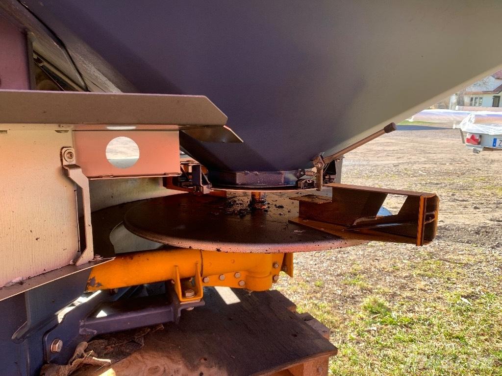 Bogballe M2 Mineral spreaders