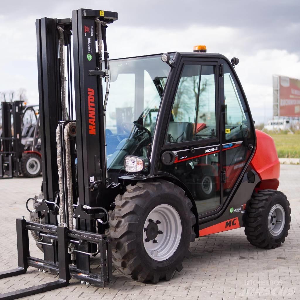 Manitou MC25 Rough terrain truck