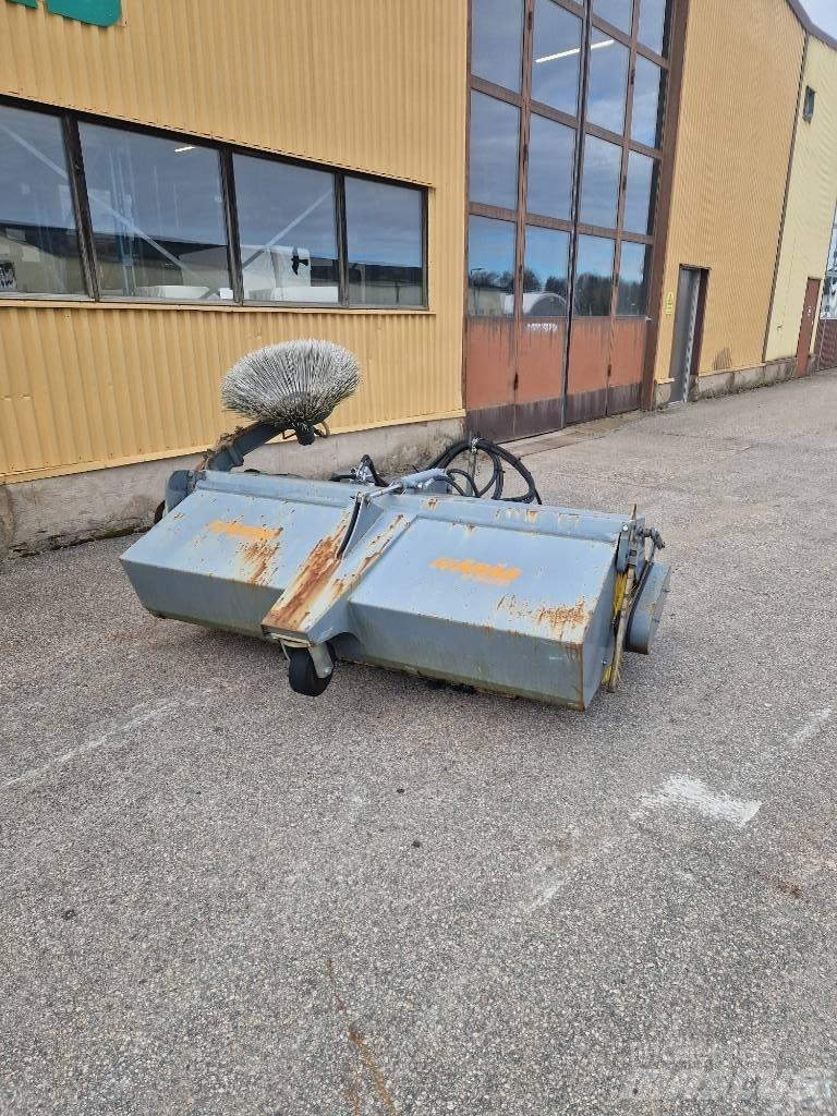 Fjärås Bema Dual 600 Sweepers