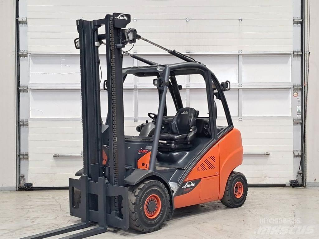 Linde H30D-02 Diesel trucks