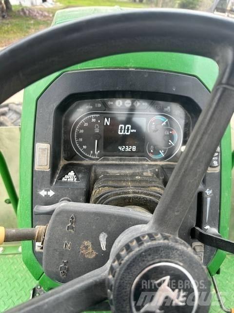 John Deere 6120 E Tractors