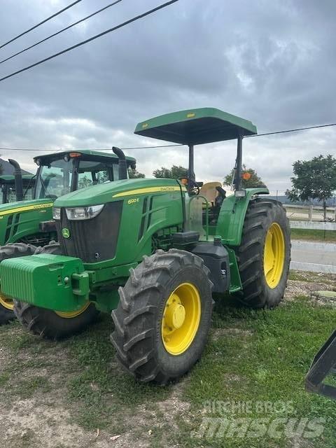 John Deere 6120 E Tractors