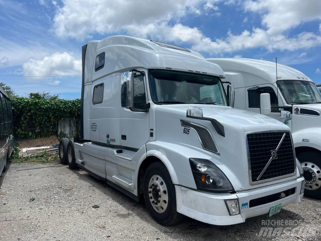 Volvo VNL 780 Prime Movers