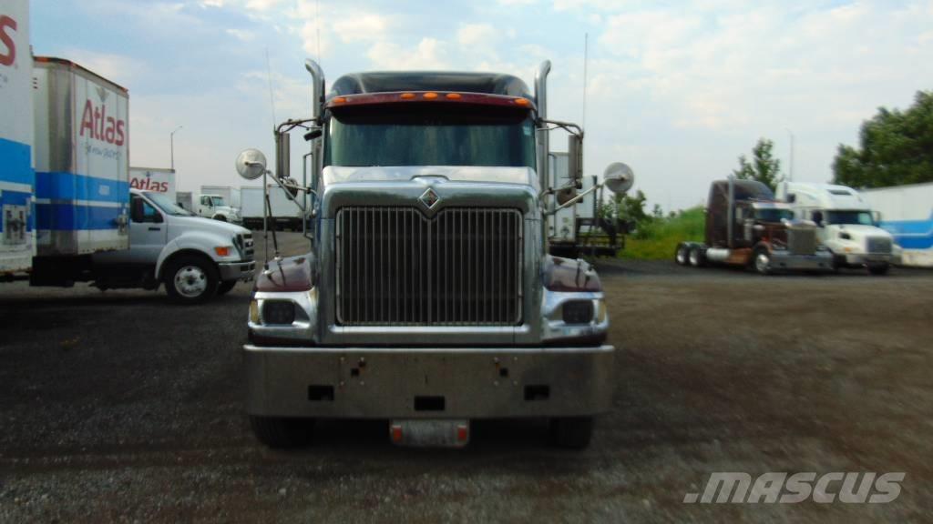 International 9900 i Prime Movers