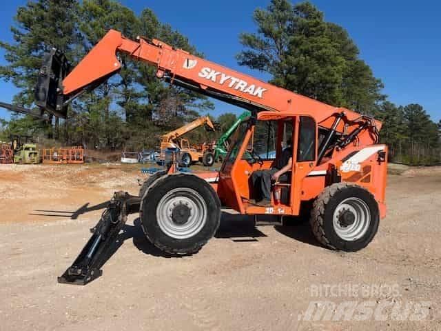 SkyTrak 10054 Telescopic handlers
