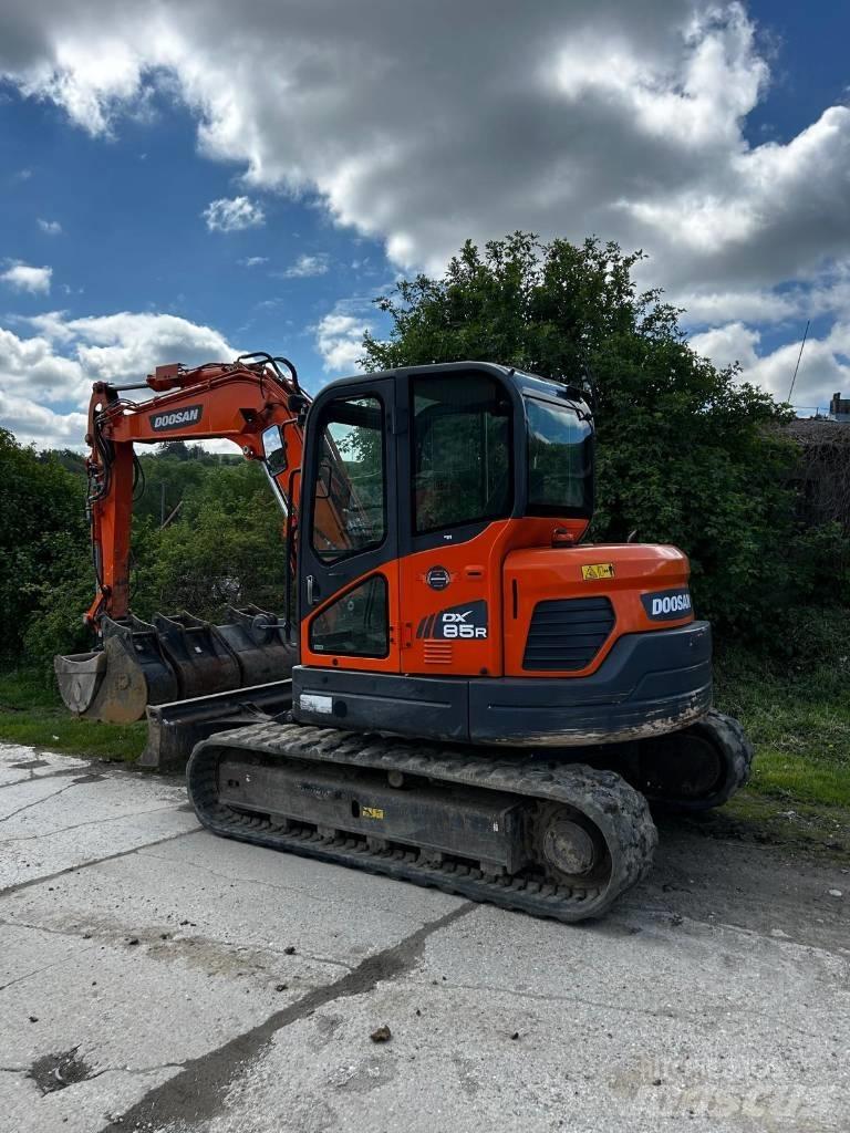 Doosan DX 85 R Mini excavators  7t - 12t