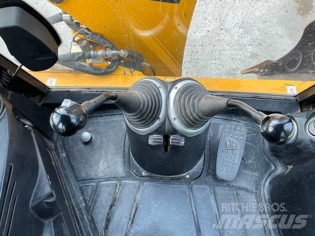JCB 4 CX Backhoe