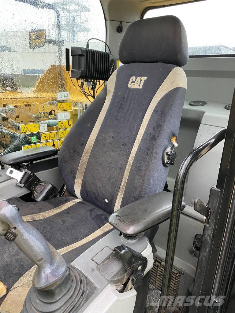 CAT 2020 Crawler excavators