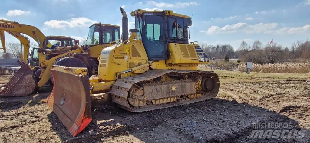 Komatsu D 61 PX -24 Crawler dozers