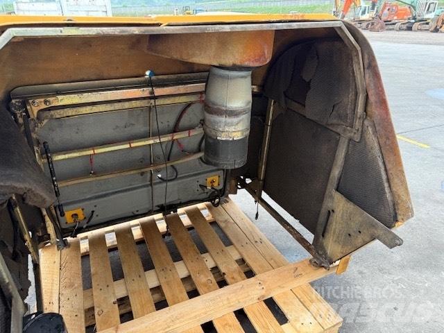Liebherr L 556 BODY Chassis and suspension