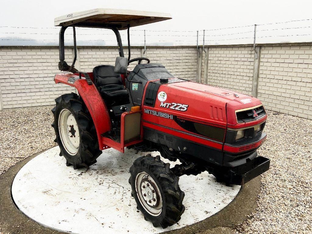 Mitsubishi MT225 Tractors