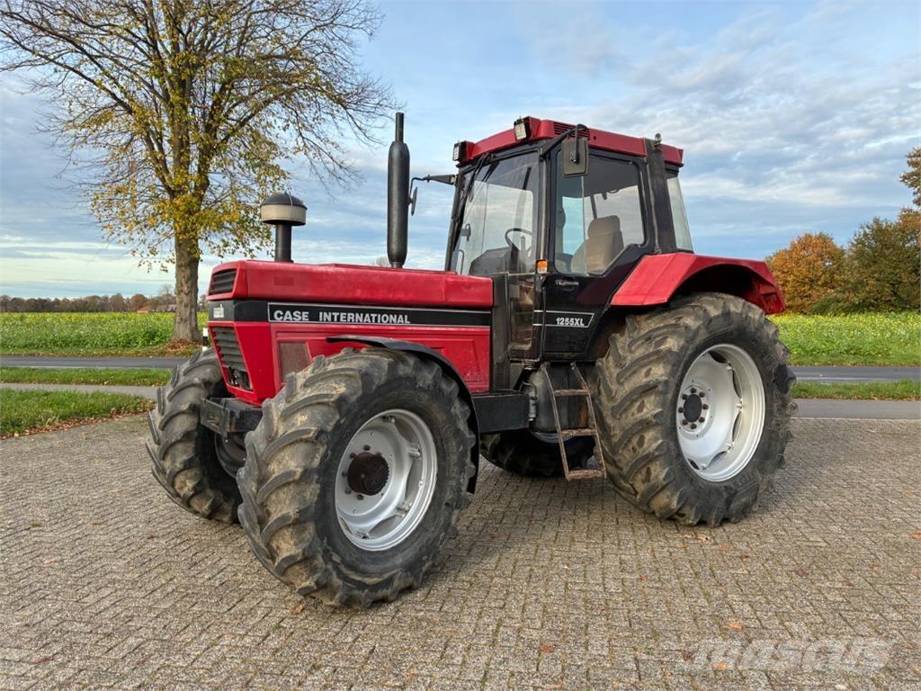 Case IH 1255 Tractors