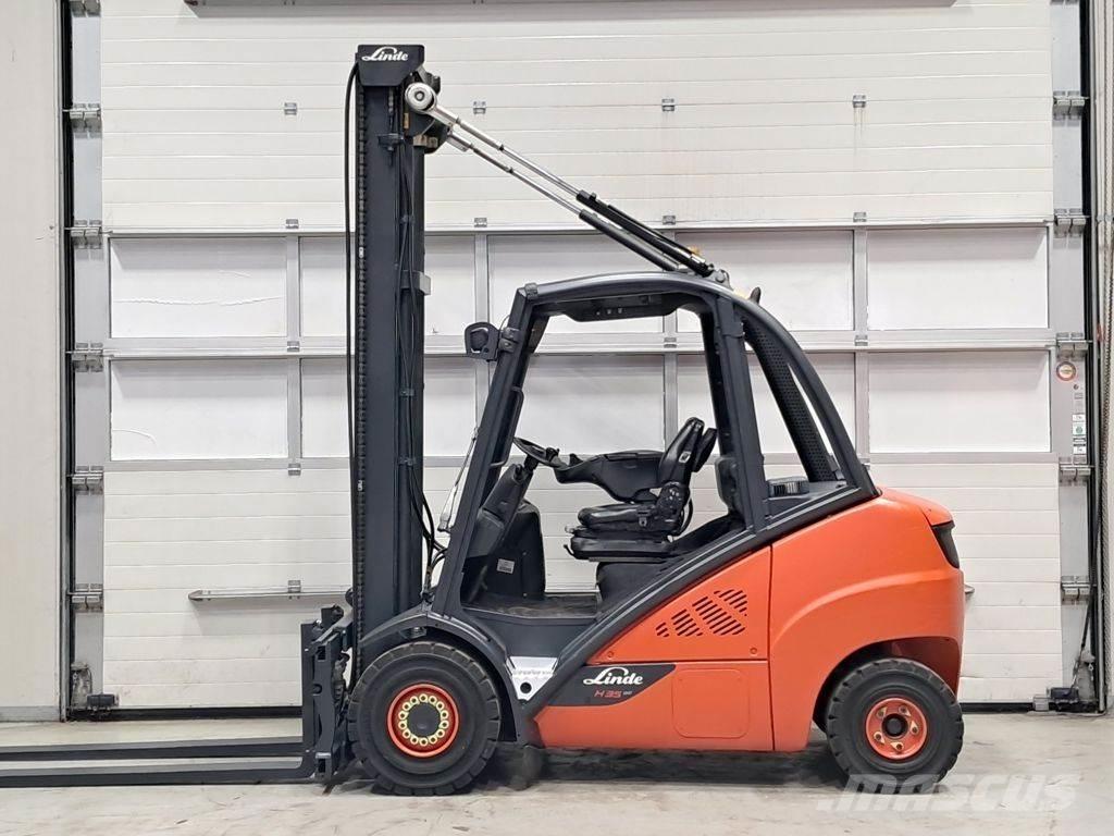 Linde H35D-02 Diesel trucks