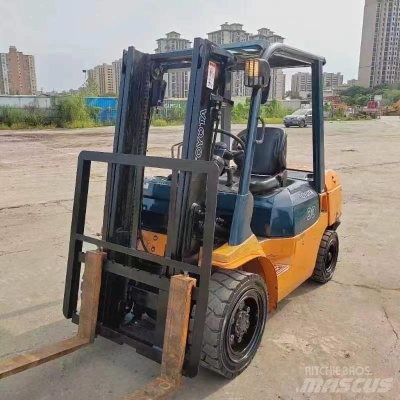 Toyota FD 30 Diesel trucks