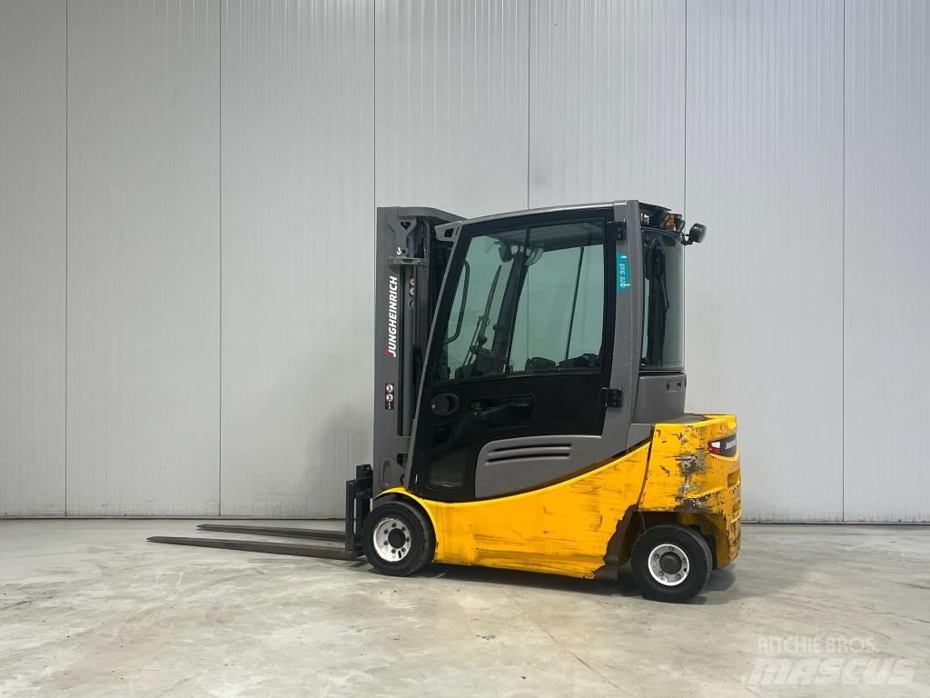 Jungheinrich EFG320 Electric forklift trucks