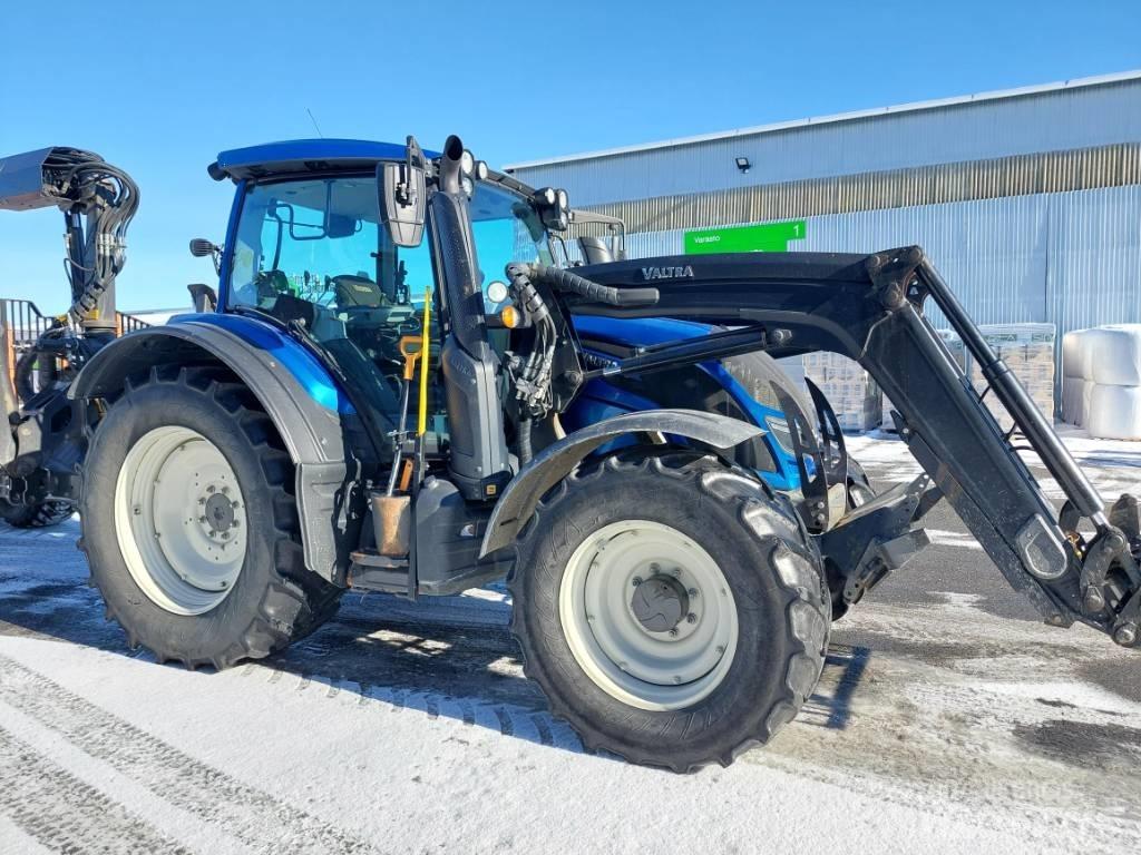 Valtra N 154 Tractors