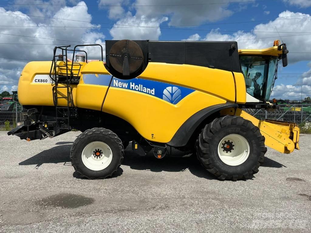 New Holland CX 860 Combine harvesters
