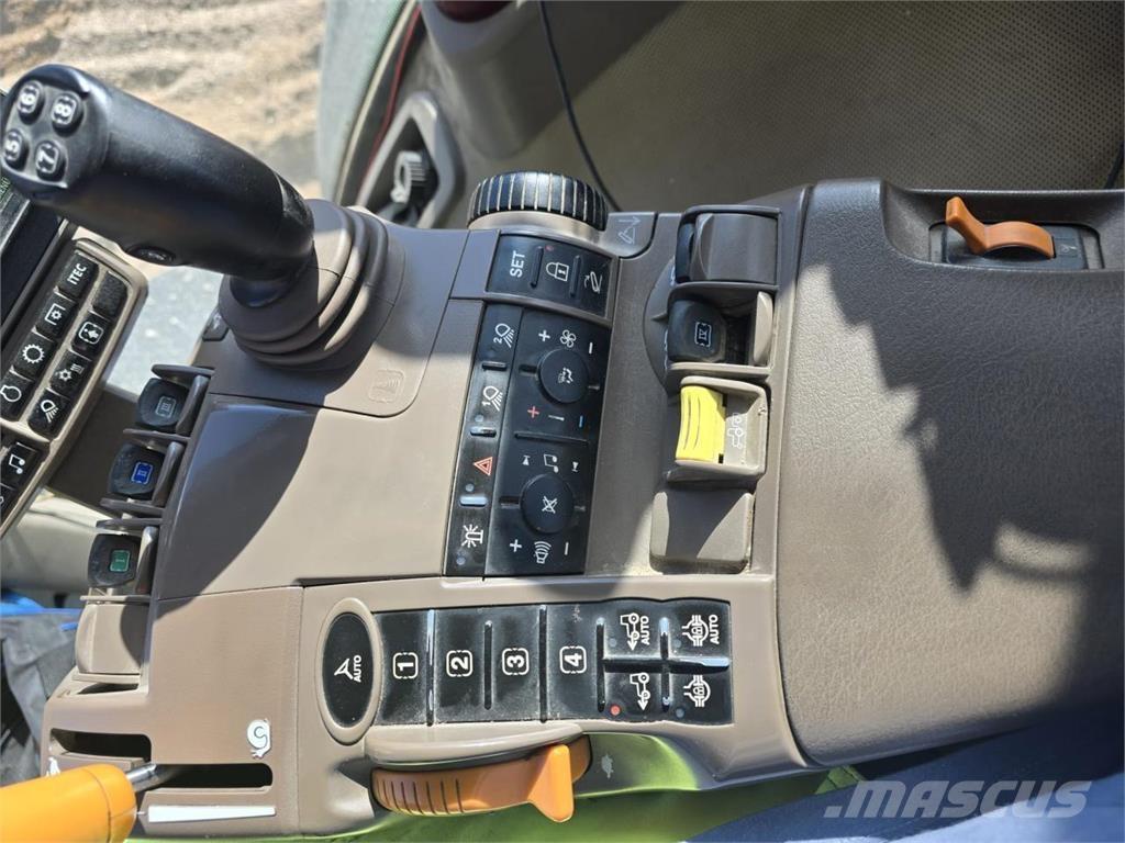 John Deere 8370 R Tractors