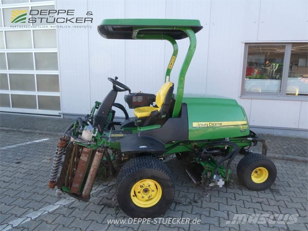 John Deere 8700 Mowers