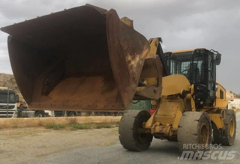 CAT 926M Wheel loaders