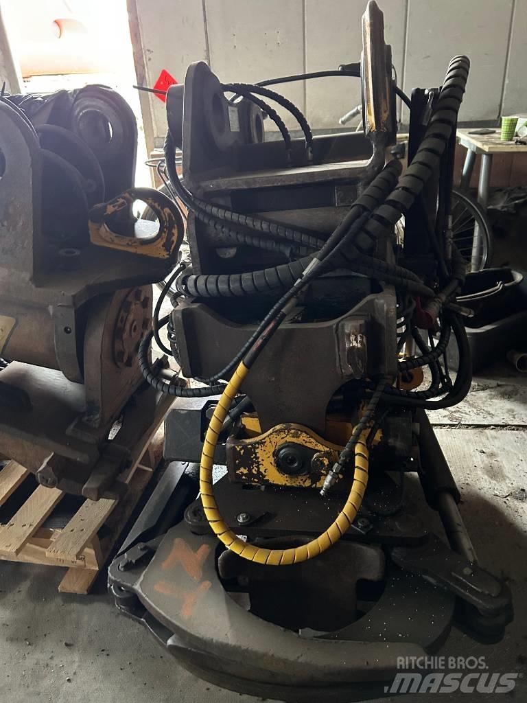 Engcon EC 214 Rotators