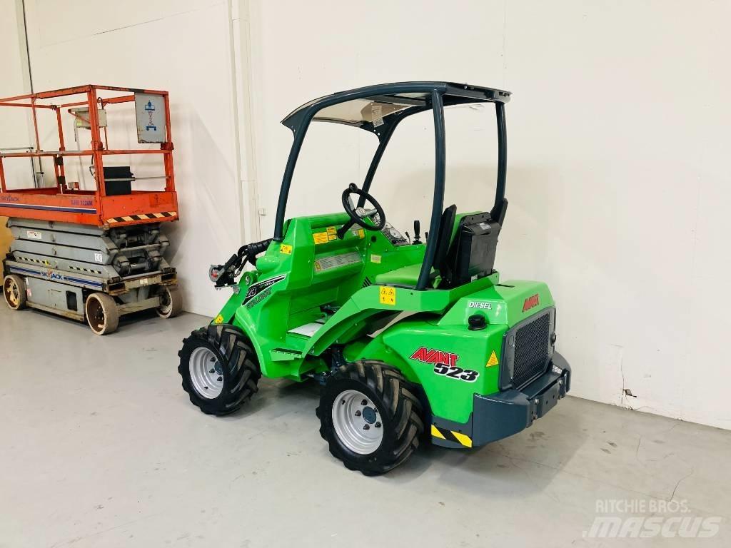 Avant 523 Mini loaders