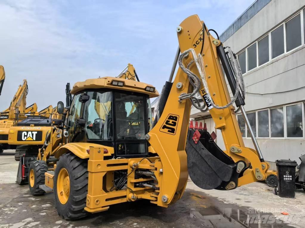JCB 3 CX Backhoe
