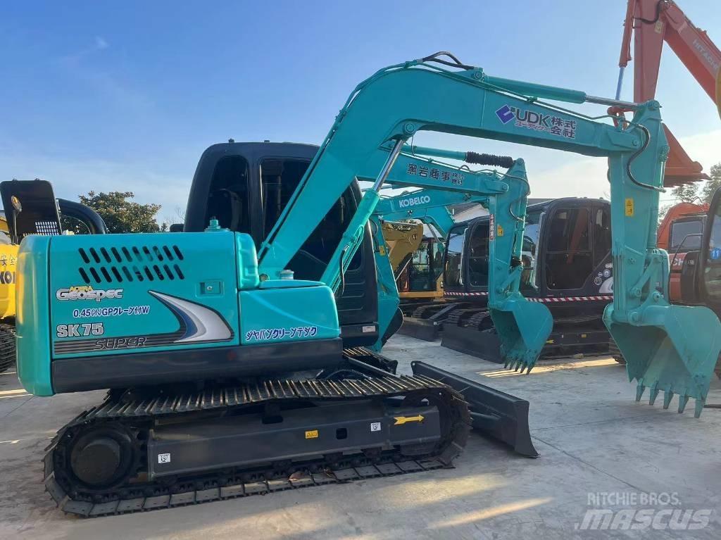 Kobelco SK75-8 Crawler excavators