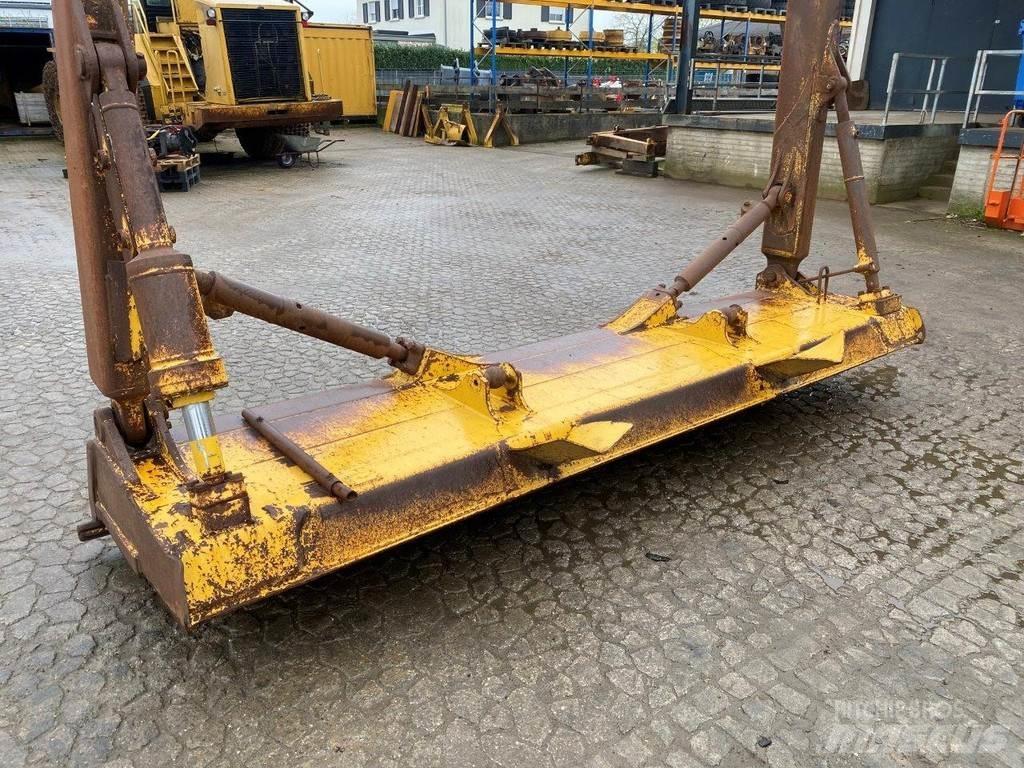 CAT D65 PX Blades