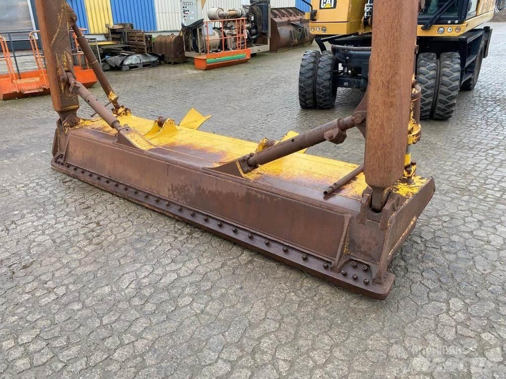 CAT D65 PX Blades