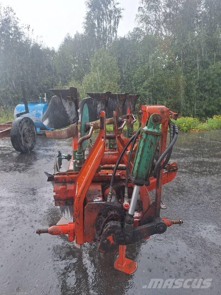 Kverneland W2 Reversible ploughs