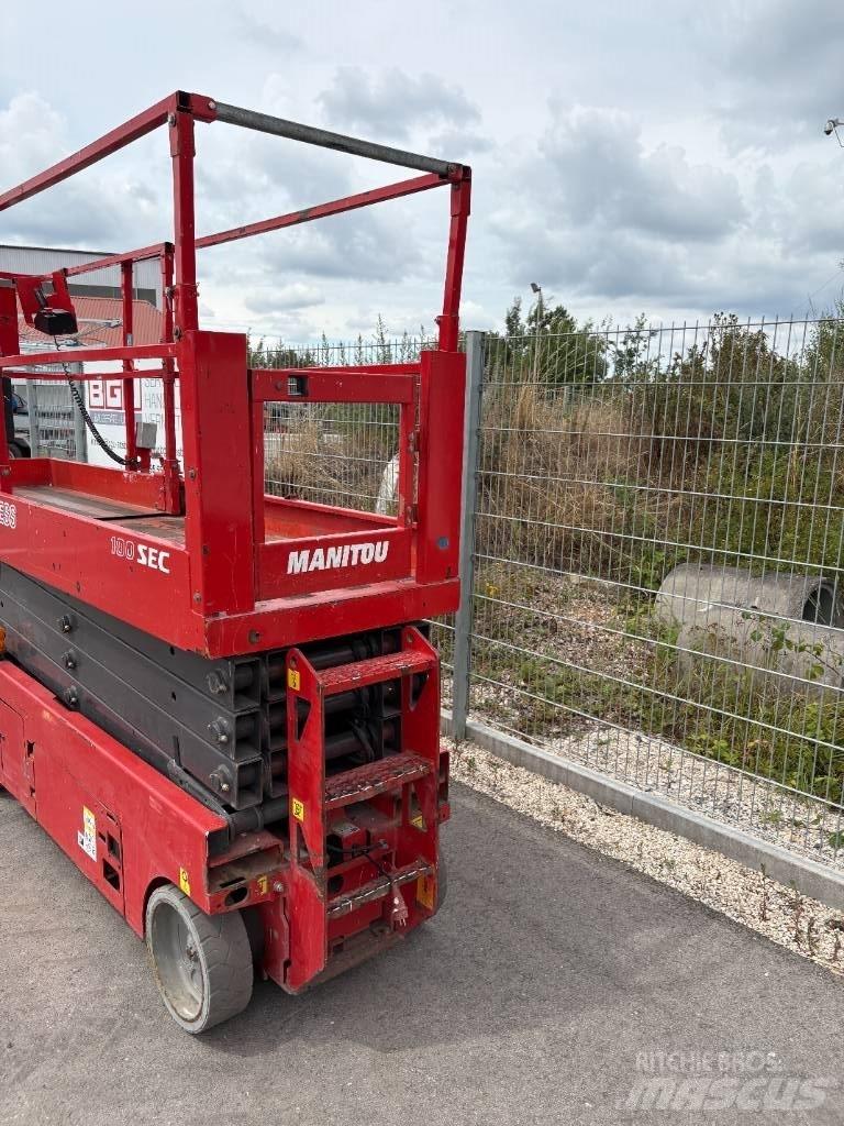 Manitou 100 SEC Scissor lifts