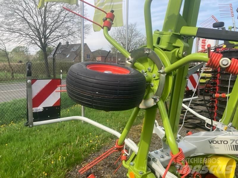 CLAAS Volto 700 Rakes and tedders