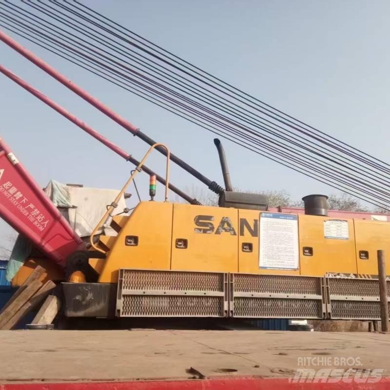 Sany SCC 1000 Track mounted cranes