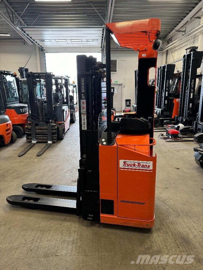 Toyota SSE135L Self propelled stackers