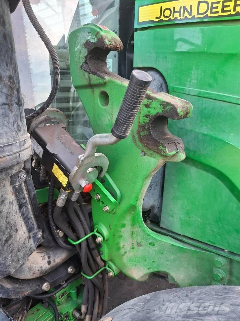 John Deere 6100M Tractors