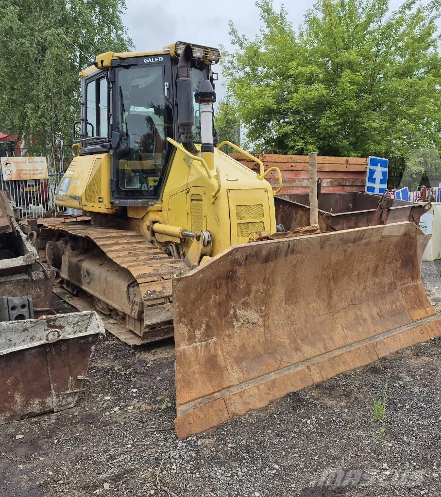 Komatsu D 51 EX-22 Crawler dozers