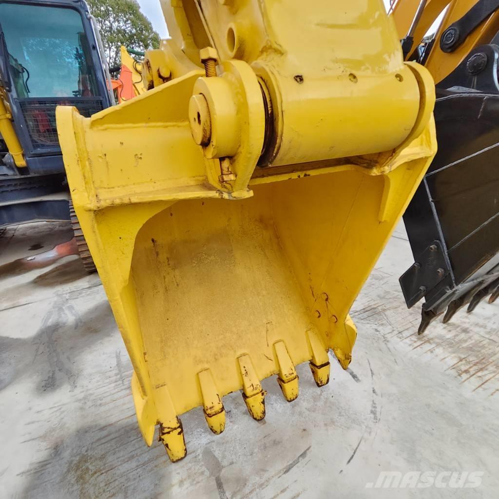 Komatsu PC 200-7 Crawler excavators