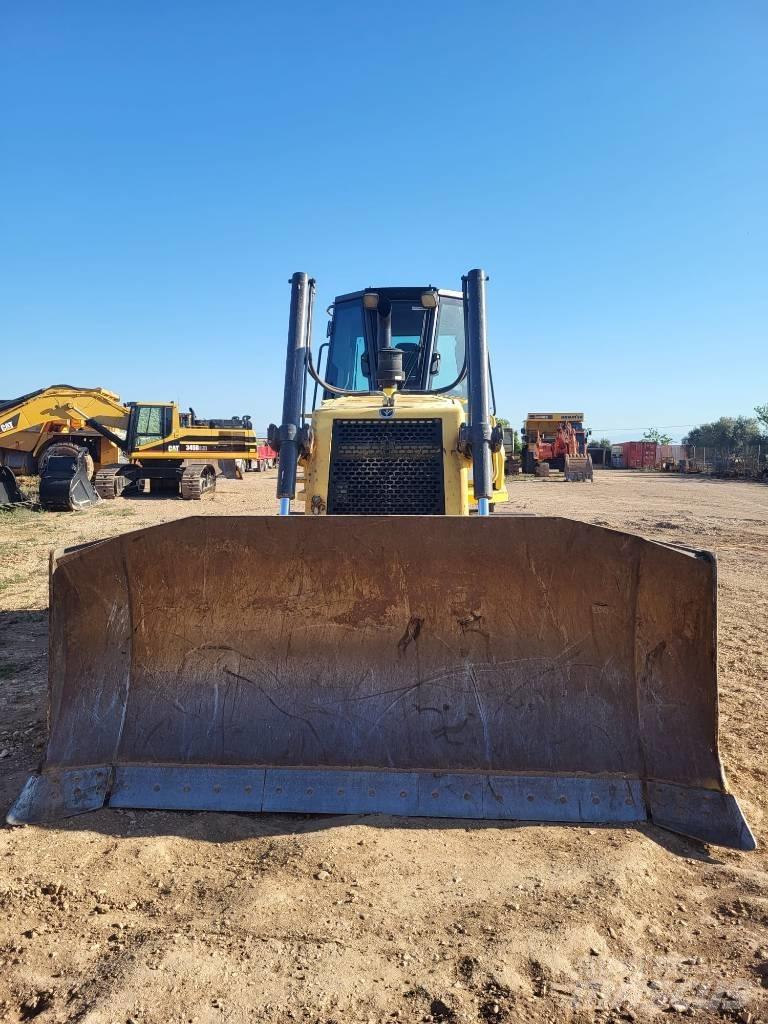 New Holland D 180 Crawler dozers