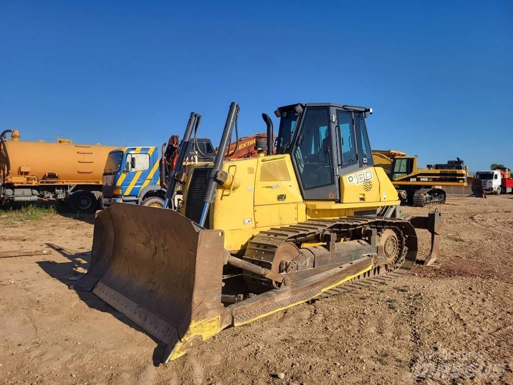 New Holland D 180 Crawler dozers