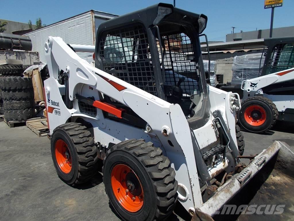 Bobcat S740 Skid steer loaders